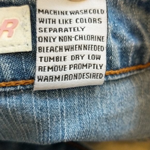 Vanilla Star mini jean flowered embroidered skirt - Picture 7 of 8